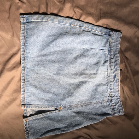 Classic Denim Mini Skirt - Picture 4 of 5